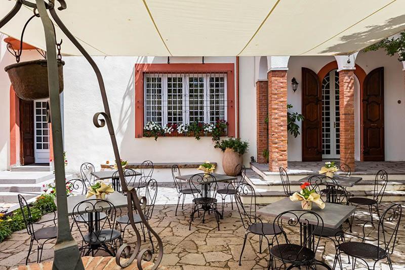 Borgo Prima Luce Hotell Cuglieri Exteriör bild